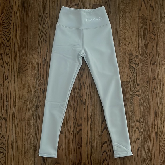 NWOT Soft.Clouds Light Gray Fleece Lined Leggings Size Small - Picture 2 of 4